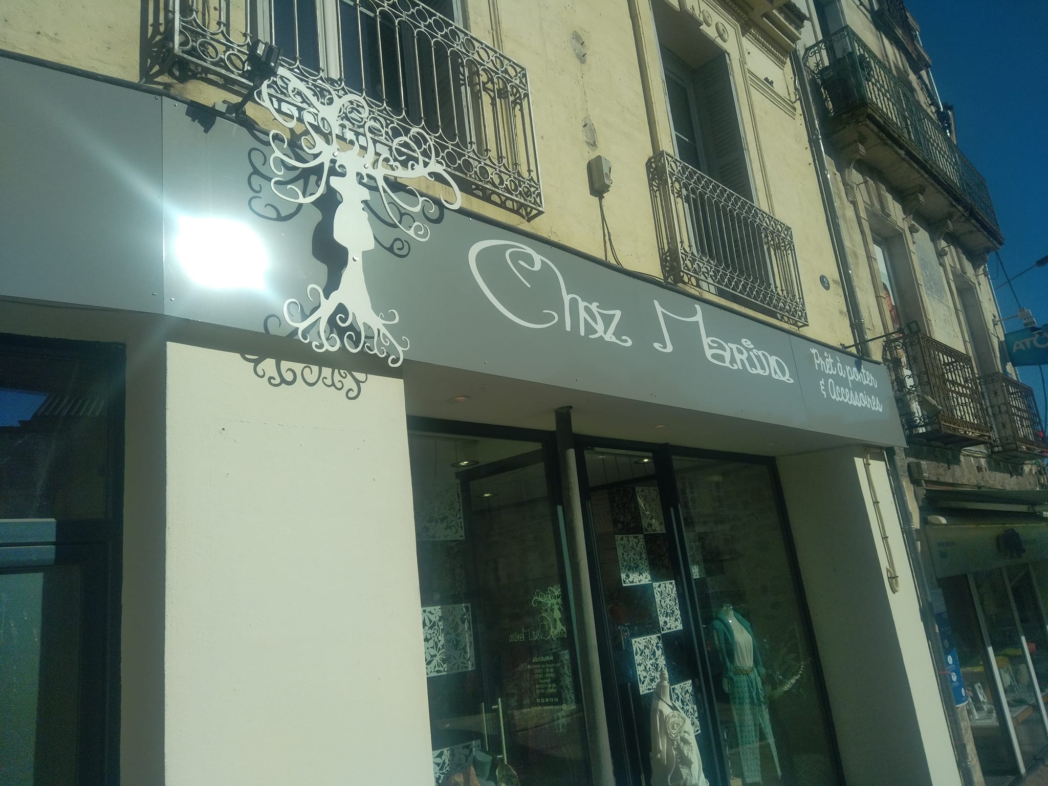 Décoration de vitrine avec Ribérac Imprimerie